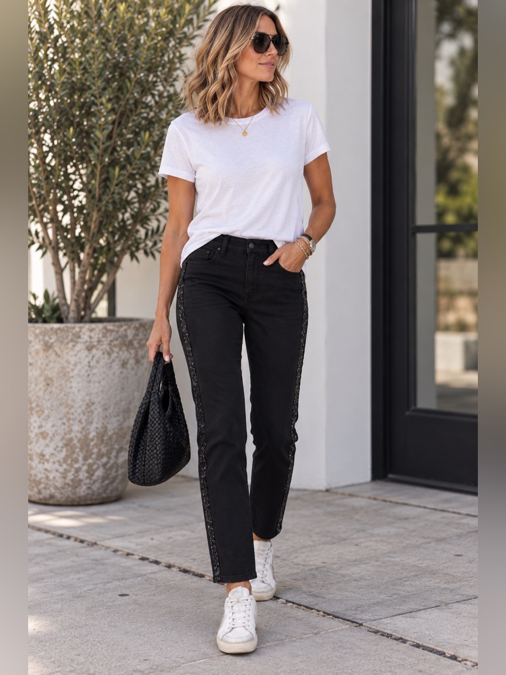Tommy Bahama Black Rhinestone Side Stripe Skinny Ankle Pants Size 6